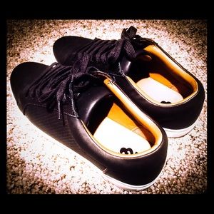 New R2 Mens Shoes (10.5)